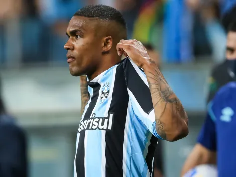 Em ‘déjà vu’, Douglas Costa é criticado nos Estados Unidos e polêmica repercute no Grêmio