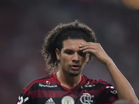 Arão vira passado no Flamengo, que espera "sim" para anunciar nova contratação