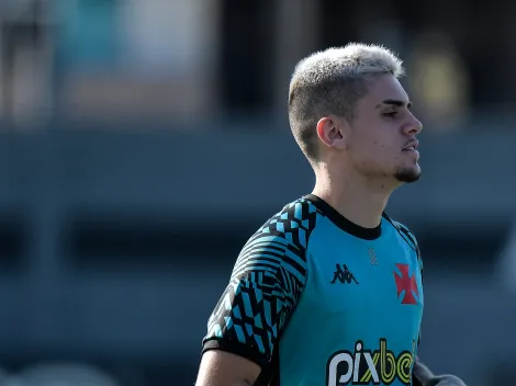 Com Gabriel Pec, Maurício Souza mexe em 'meio time' do Vasco para Série B