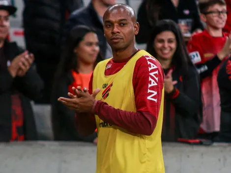 Em reestreia pelo Athletico, Fernandinho dá assistência magistral e manda recado à torcida