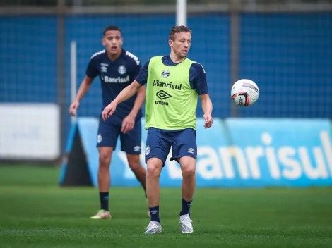 Com expectativa da torcida pela reestreia de Lucas Leiva, Roger fecha escalação do Grêmio