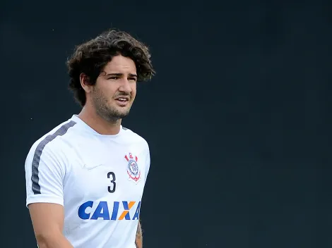 "Novo Pato"; Torcida não alivia e 'desce a lenha' em titular do Corinthians