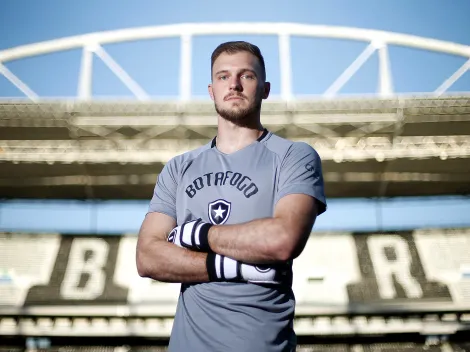 Lucas Perri se apresenta à torcida do Botafogo e explica motivação para aceitar proposta