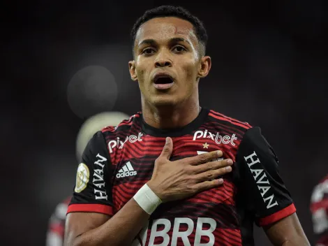 West Ham sobe oferta para assinar com Lázaro e agita bastidores do Flamengo