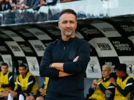 Vítor Pereira ganha 'presentes' do DM e prepara mexida na escalação do Corinthians