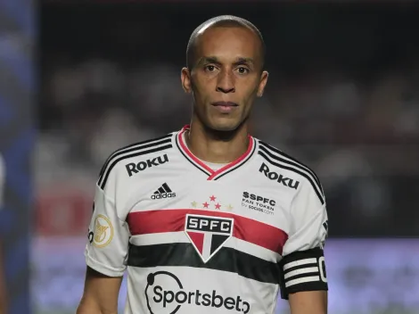 Miranda 'solta o verbo' e manda a real para torcida sobre futuro no São Paulo