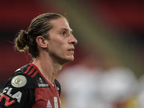 Ídolo do Vasco deixa o clubismo de lado e rasga elogios a Filipe Luís