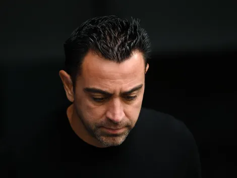 Xavi faz previsão sobre futuro após sentir corda no pescoço no comando do Barcelona 