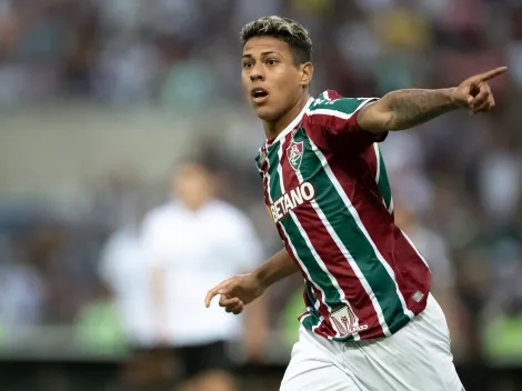 Diniz faz pedido a torcida do Fluminense após desempenho de Matheus Martins no Clássico 