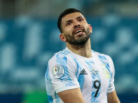 Aguero 'sofre’ em avião cheio de brasileiros rumo à Copa do Mundo