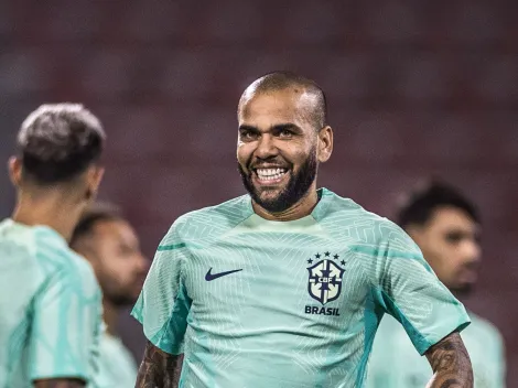 Daniel Alves ‘arruma confusão’ com Mbappé na Seleção Brasileira e preocupa web