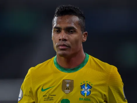 Situação oficial 'vaza' no Brasil após Alex Sandro ser substituído com dores