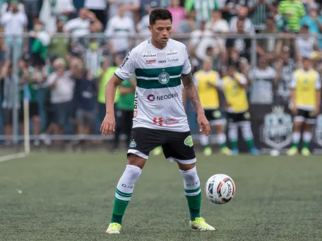 Val define futuro após ficar de fora dos planos do Coritiba