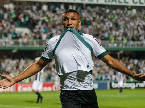 Igor Jesus enlouquece torcida do Coritiba com possível retorno