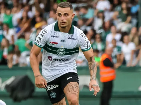 Bruno Gomes acusa dores e vira dor de cabeça no Coritiba 