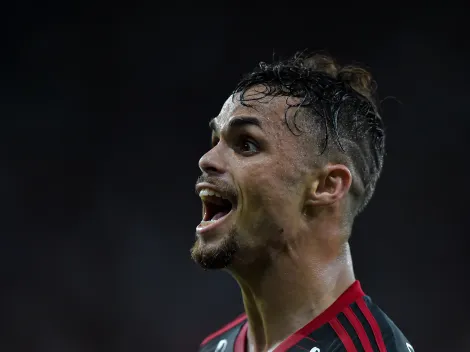 Torcida do Grêmio esquece Michael e faz apelo por titular do Flamengo
