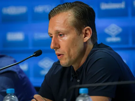 Situação de Lucas Leiva vem à tona e assunto repercute no Grêmio