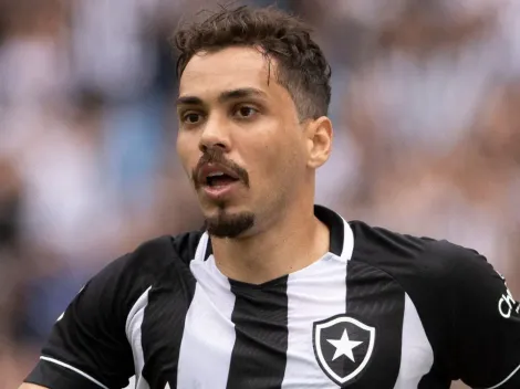 "Jogar ao lado de Eduardo"; Atacante do Botafogo assina com clube da Série C