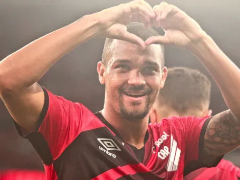 “Iniciou conversas”; Torcedores do Athletico se preocupam com o futuro de Zé Ivaldo