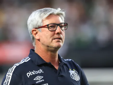 "Dez partidas de fora"; Odair recebe má notícia sobre atacante 'xodó' do Santos