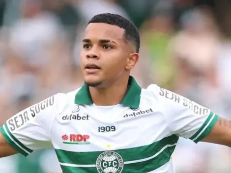 Situação de Kaio César é atualizada após susto no Coritiba 