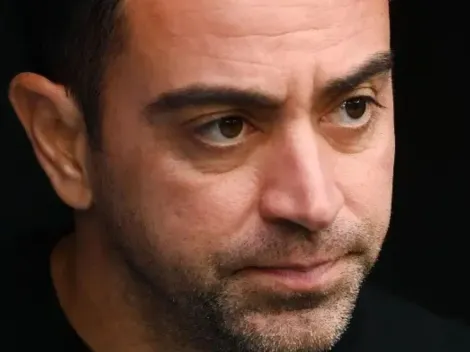 “É difícil”; Xavi desabafa sobre situações complicadas vividas com ex-colegas de equipe dentro do Barcelona