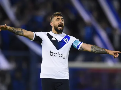 Vasco 'esquece' Pratto e faz oferta para contratar camisa 9 do Peñarol