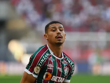 Fluminense age rápido e define preço para VENDER André