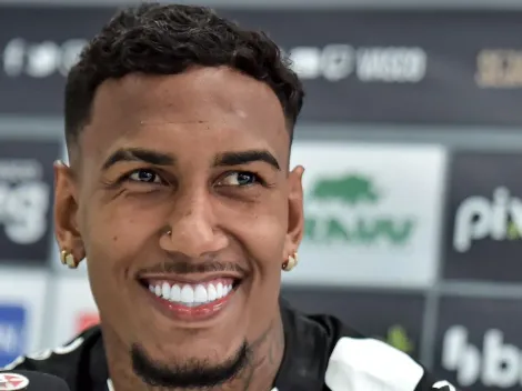 Rwan Cruz estreia na Europa e agita torcida do Santos