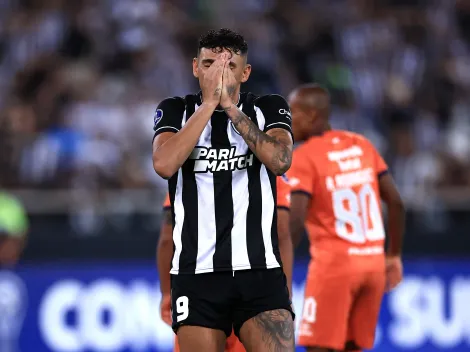 Ex-zagueiro TRANQUILIZA torcedores do Botafogo ao detalhar lesão de Tiquinho Soares