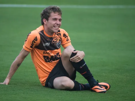 Rival do Atlético-MG na Série A tenta contratação de Bernard e recebe resposta