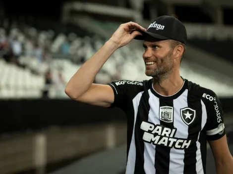 Jornalista surpreende ao revelar motivo de Joel Carli assumir cargo importante no Botafogo