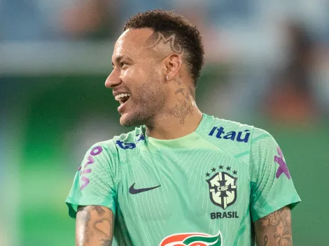 Neymar e Danilo causam alvoroço na torcida do Santos após publicação