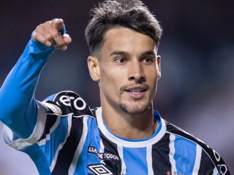 PARA JOGAR COM FERREIRA! Torcida pede 'camisa 17' reforçando o Grêmio