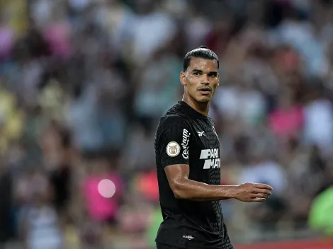 Danilo Barbosa é apresentado como reforço no Botafogo e se emociona ao  lembrar perda de filha: 'Quero voltar a jogar futebol com alegria' -  FogãoNET