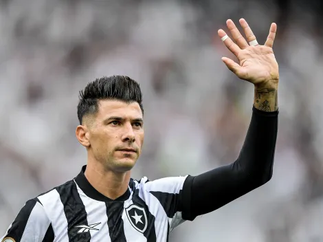 DE SAÍDA! Botafogo acerta venda de parça de Vitor Sá para clube brasileiro