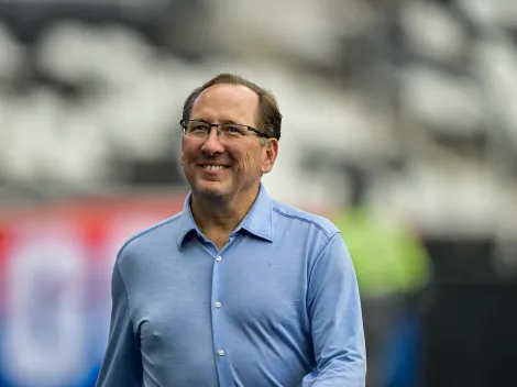 John Textor mira jogador badalado para o meio-campo do Botafogo