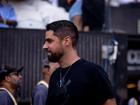 António Oliveira faz comentarista incluir Corinthians no páreo do Paulistão