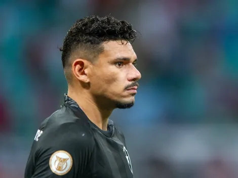 Comentarista reage a críticas a Tiquinho Soares e deixa aviso a torcida do Botafogo