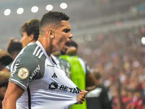 Paulinho manda a real sobre deixar o Galo e retornar para a Europa