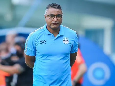 Roger Machado é avisado sobre retorno de peça fundamental do Grêmio no duelo contra o CSA