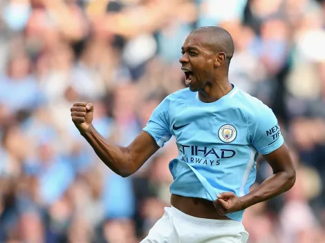 Fernandinho antecipa viagem e assina com Athletico-PR