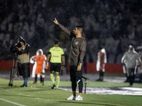 António Oliveira mexe no Corinthians e testa duas mudanças entre os titulares