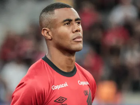 Athletico anuncia renovação com Erick que despertou atenção de rivais em 2024  