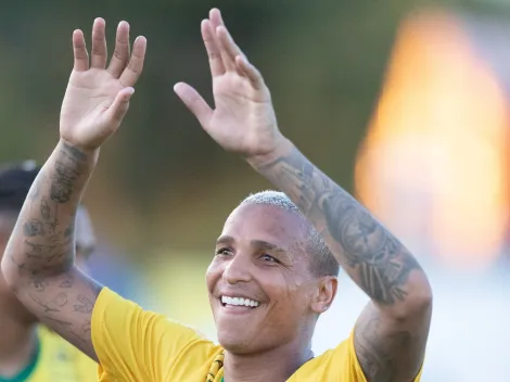 Nome de Deyverson 'explode' na torcida do Vasco 