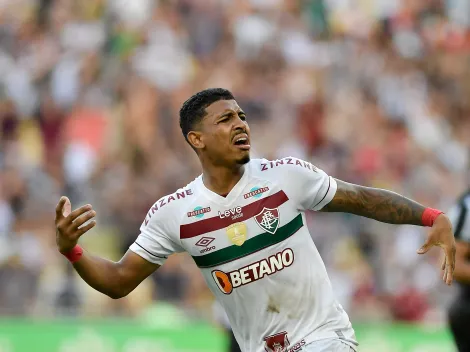 Mãe de John Kennedy 'solta o verbo' sobre momento do filho no Fluminense