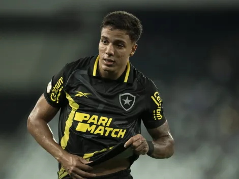 Carlos Alberto não deve retornar para o Botafogo em 2024