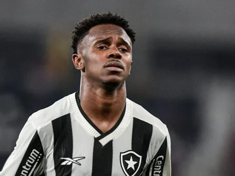 Botafogo quer tentar acelerar o retorno de Jeffinho da lesão