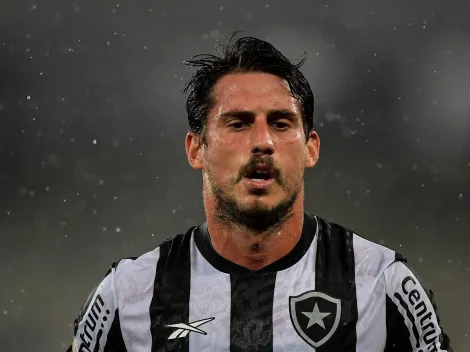 Notícia sobre Gabriel Pires chega 'voando' no Botafogo