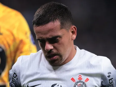 Diretoria do Corinthians toma decisão importante envolvendo o lateral Fagner